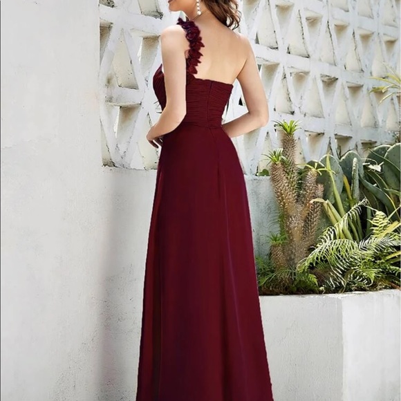 EVER-PRETTY One Shoulder Ruched Bodice Dress Maroon - Picture 2 of 5